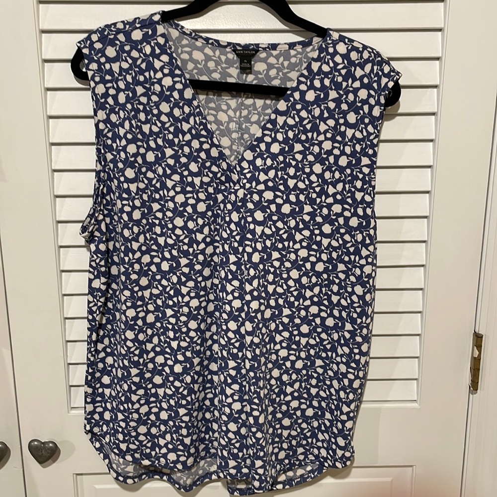 Ann Taylor floral tunic XL